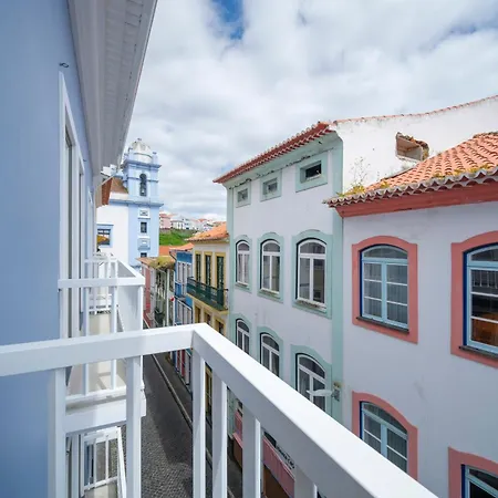 Azimute 3 - T2 Moderno Centro Historico Angra