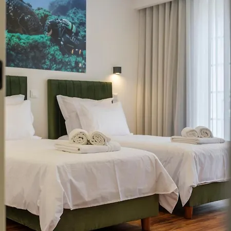 Azimute 3 - T2 Moderno Centro Historico Angra * 앙그라두에루이스무