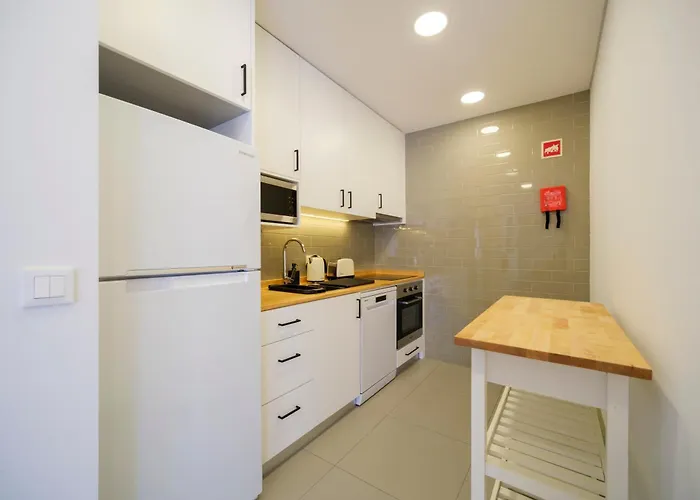 Azimute 3 - T2 Moderno Centro Historico Angra Apartament