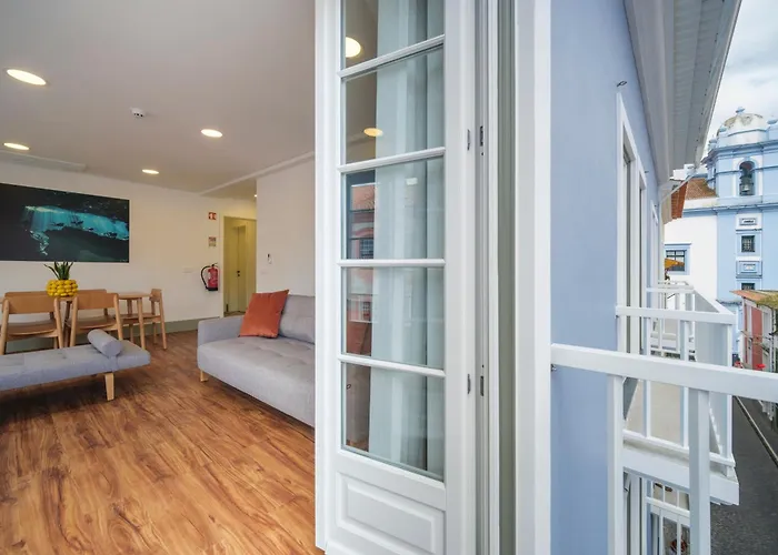 Azimute 3 - T2 Moderno Centro Historico Angra Apartament *