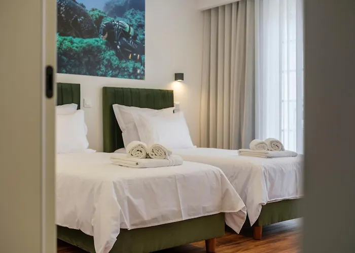 Azimute 3 - T2 Moderno Centro Historico Angra * Angra do Heroísmo